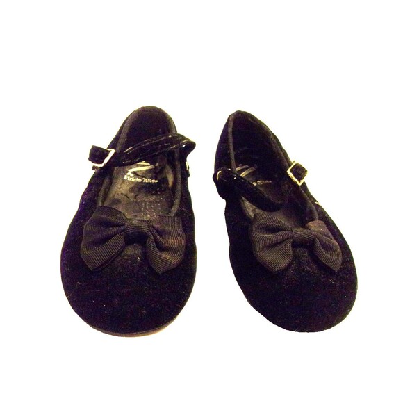 Stride Rite Mary Janes Sz. 4 1/2 Toddler Shoes Black Velvet - Picture 1 of 5